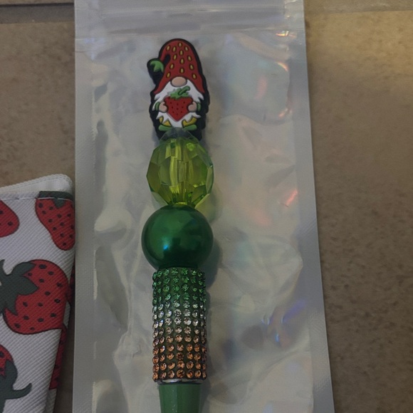 Strawberry Print Pouch and Pen Set - Picture 4 of 7